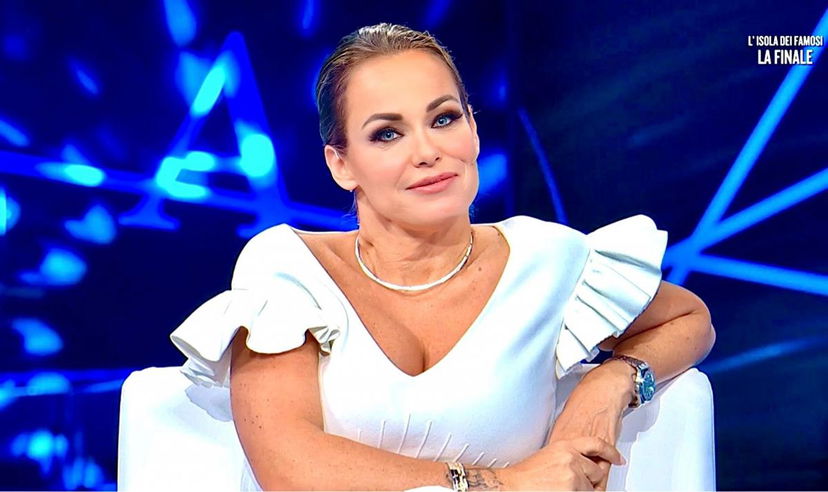Isola 18, Sonia Bruganelli svela perché è “totalmente diversa da ciò che ha voluto mostrare davanti alle telecamere” preview