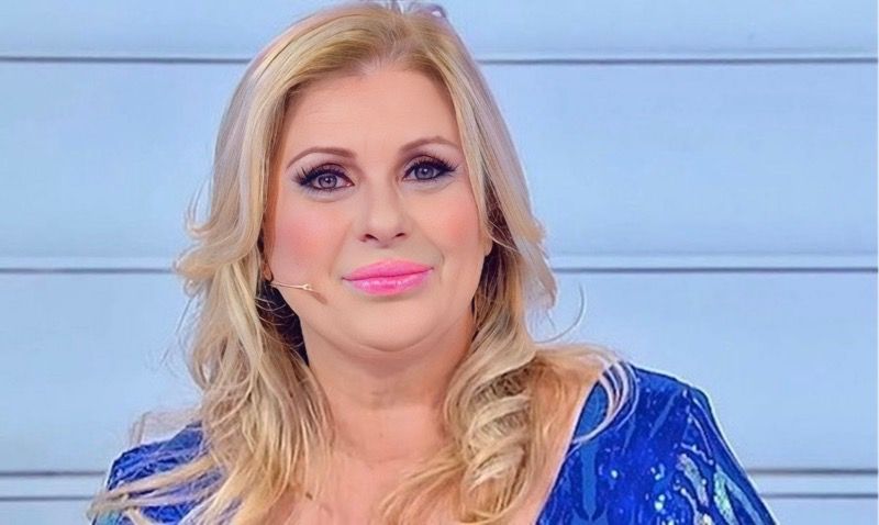 Uomini e Donne, Tina Cipollari fermata dalla polizia (ma non è come sembra) preview