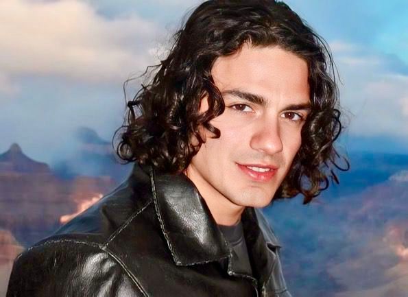 Amici, Alessio La Padula debutta come cantante e annuncia l’uscita del suo singolo Chiov’ preview