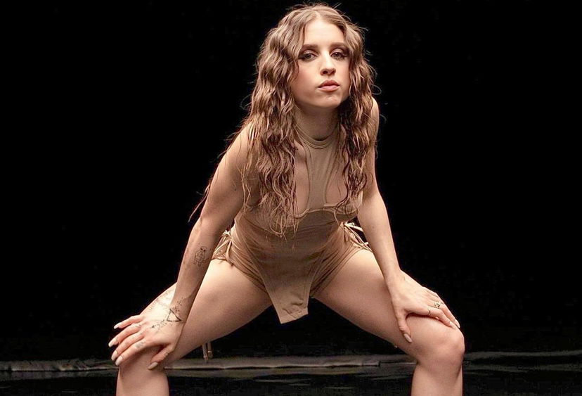 Angelina Mango confessa: “Mi hanno accusata di ‘scoprirmi troppo’, ma ho scelto di esporre le mie imperfezioni perché…” preview