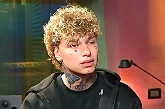 Amici 23, Ayle svela: “Il programma mi ha cambiato, prima scappavo dalla realtà” preview