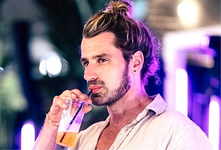 Temptation Island, Federico Viviani finisce in ospedale: “Per il caldo e la stanchezza sono volato per terra, parecchie abrasioni” preview