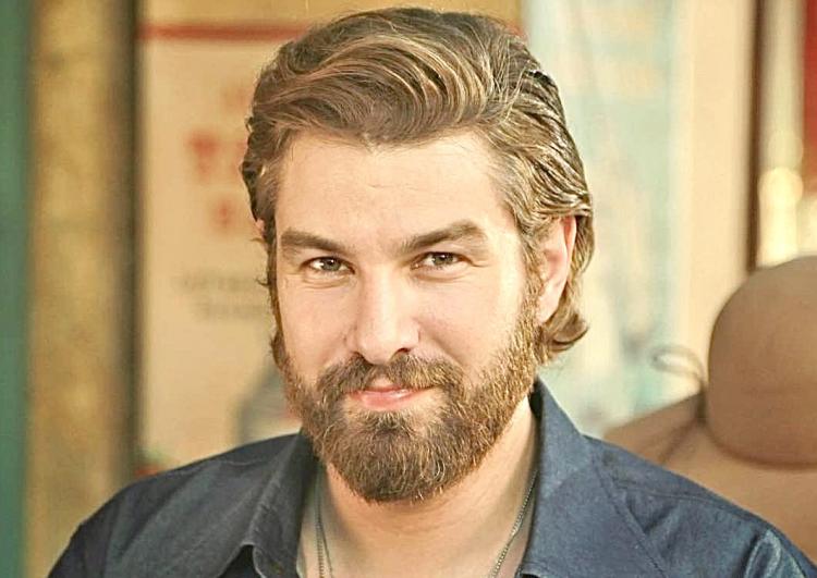 Ballando con le Stelle 2024, nel cast anche Furkan Palalı, amato attore di Terra Amara preview