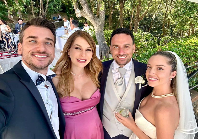 Pechino Express, Massimiliano Carrara si è sposato: le immagini delle nozze in riva al mare preview