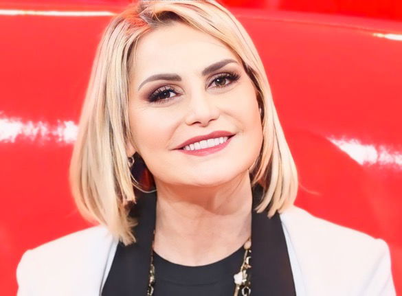 Simona Ventura confessa: “L’Isola dei Famosi? Io saprei come farla rinascere ma…”