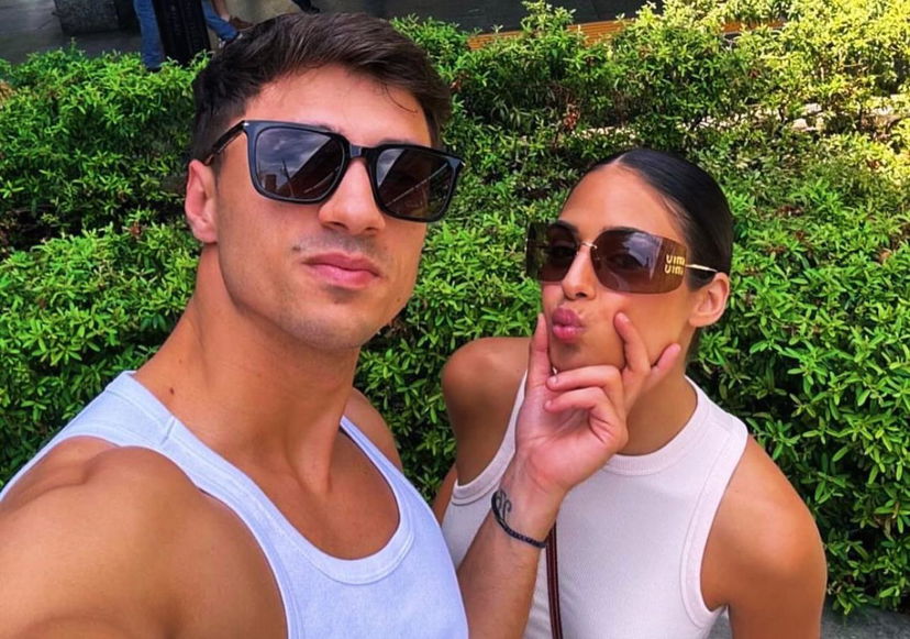 Grande Fratello, una fan dei Perletti si spaccia per la mamma di Mirko e chiede a una cartomante se ha tradito Perla preview