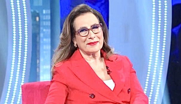 Grande Fratello, Cesara Buonamici sarà opinionista nella prossima stagione? Parla lei e toglie ogni dubbio preview