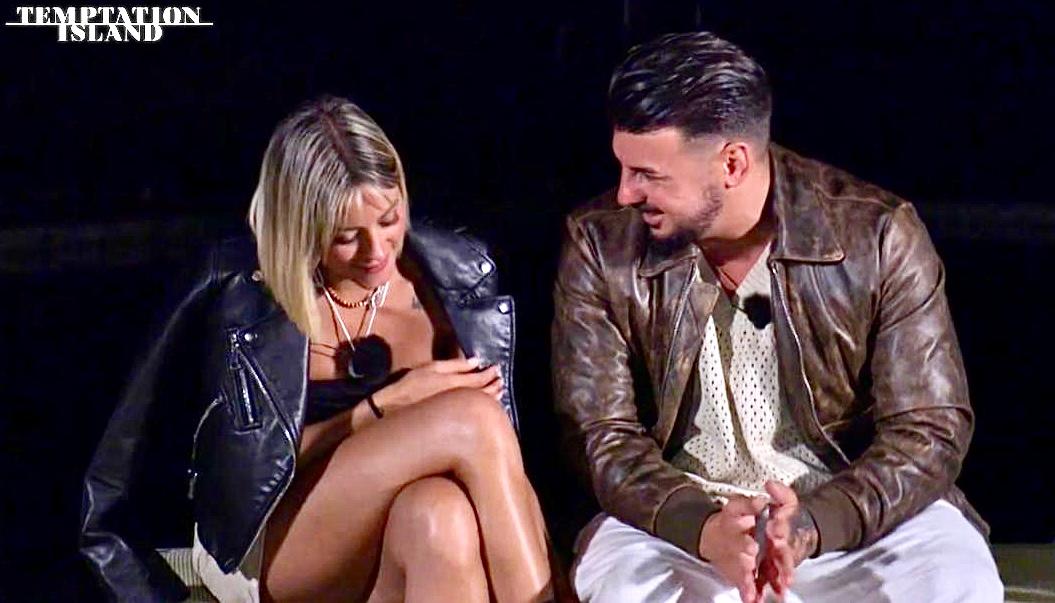 Temptation Island 11, spunta un retroscena su Lino Giuliano e Maika Randazzo: “Abbiamo sentito che lui ha scommesso con lei…”