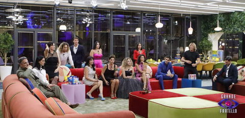 Grande Fratello, scoppia una coppia: “Abbiamo valori e rispetto completamente diversi”, l’annuncio social preview