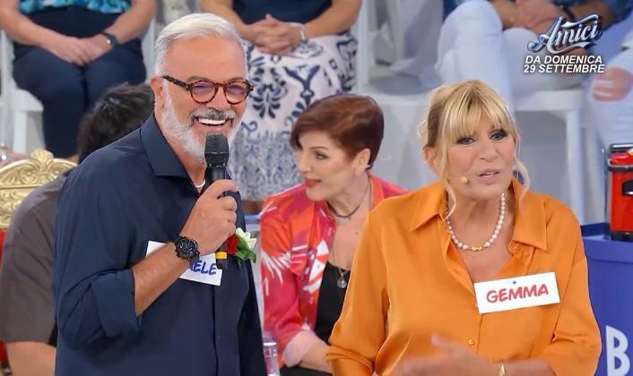 Uomini e Donne, Gemma Galgani fa rimanere il signor Raffaele che però aveva già frequentato diversi anni fa: ecco com’era (Foto e video) preview