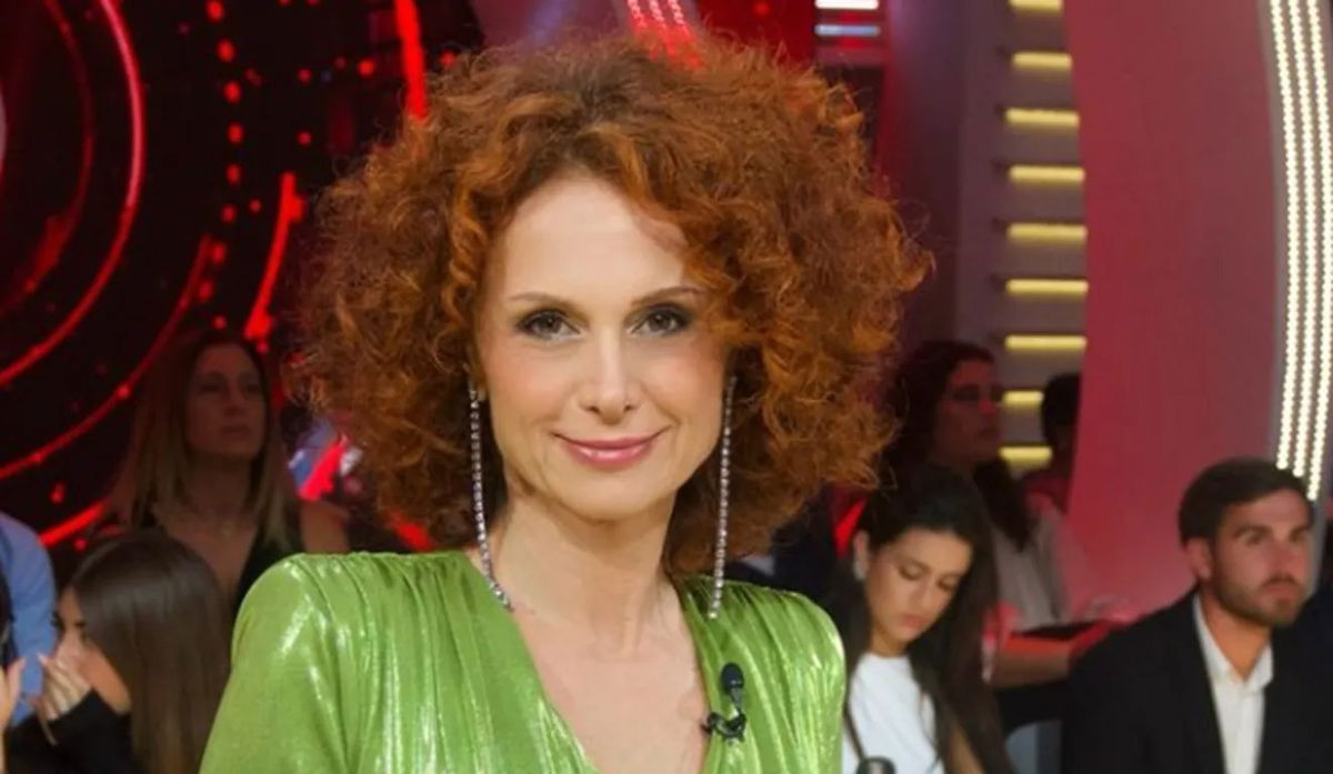 Beatrice Luzzi sulla polemica relativa al saluto alla suocera in fin di vita: “Non ho potuto rispondere prima, ma adesso ho la necessità di dire la mia” article-post