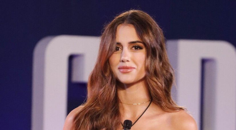 Grande Fratello, Maica in piena notte entra in confessionale e non esce più: le (esilaranti) teorie dei gieffini preview