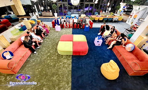 Grande Fratello, ex inquilina svela: “Appena ho guadagnato i primi soldi sono corsa dal chirurgo perché…” preview