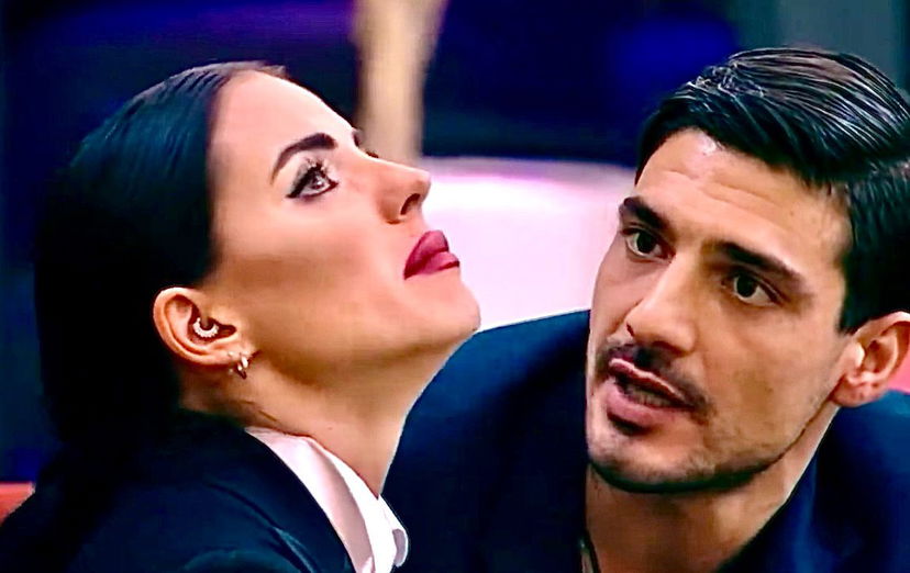 Grande Fratello, Shaila Gatta in crisi per gli applausi a Javier: “Mi sembra esagerato, mi stanno mettendo al rogo!” preview