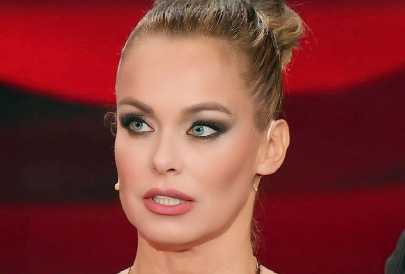 Ballando con le Stelle 19, concorrente svela un retroscena su Sonia Bruganelli: “L’altra sera piangeva sulle mie spalle” preview