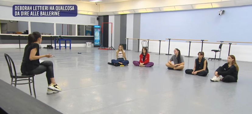 Amici 24, è scontro tra le ballerine della scuola (e c’entrano le loro professoresse!): ecco cosa è successo preview