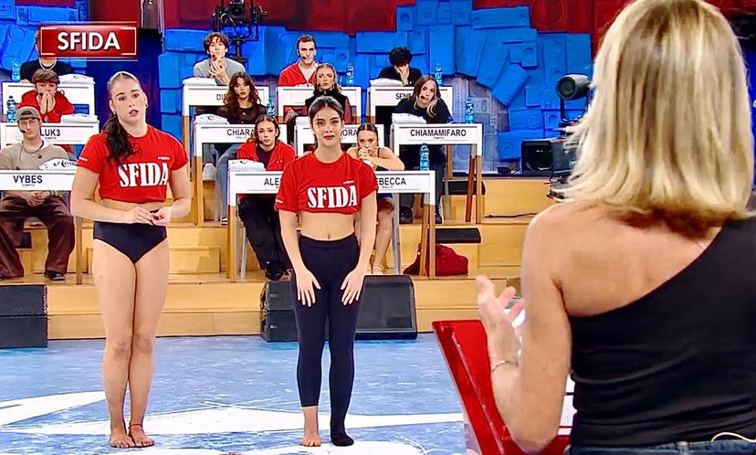 Amici 24, puntata del 10/11/24: Ilan vince la sfida, Sienna Osborne viene sconfitta da Francesca Bosco e abbandona la scuola preview