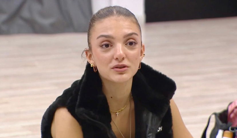 Amici 24, Teodora affronta la sua paura dello studio ma sul web infiamma la polemica (e c’entra Maria De Filippi!) preview