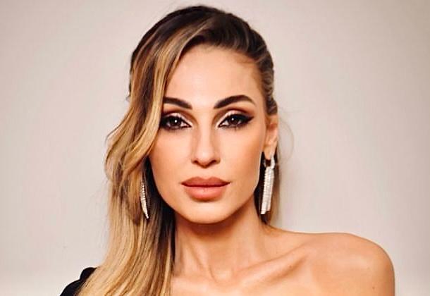 Anna Tatangelo paparazzata col nuovo compagno: ecco chi è e che lavoro fa (Foto) preview