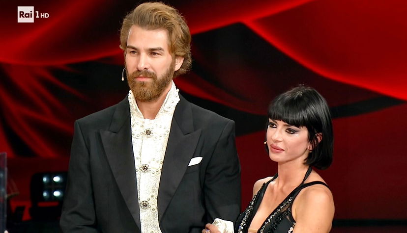 Ballando con le Stelle 19, settima puntata: eliminato Furkan Palali, volano (ancora) stracci tra Selvaggia Lucarelli e Sonia Bruganelli preview