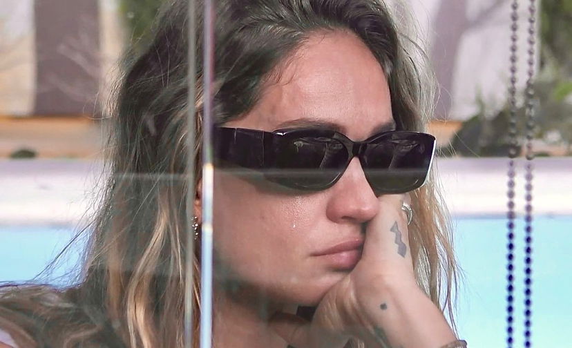 Grande Fratello, Helena Prestes scoppia in lacrime e crolla: “Ho una pressione fortissima” preview