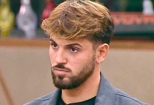 Grande Fratello, ex compagno di avventura di Alfonso a Temptation Island lo mette in guardia: “Vorrei darti i miei occhi per farti vedere che…”