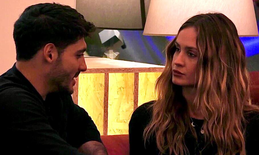 Grande Fratello, Javier Martinez dubbioso su Helena Prestes: “È una persona che mi fa bene, ma c’è qualcosa che mi frena” article-post