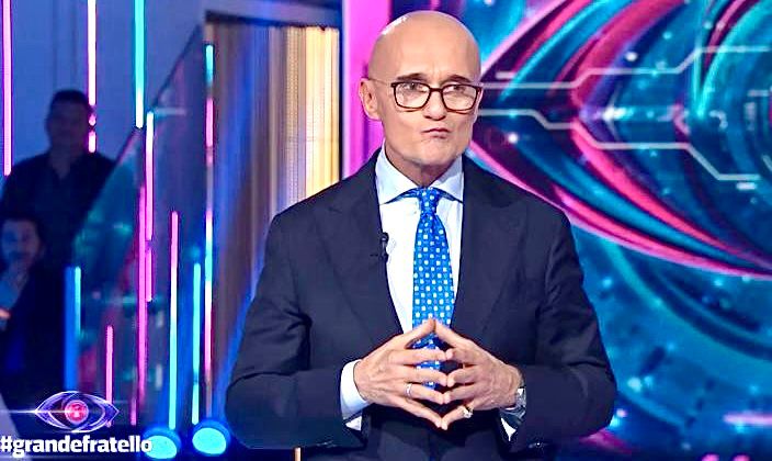 Grande Fratello, Alfonso Signorini (di nuovo) in calo: ecco gli ascolti dell’undicesima puntata preview