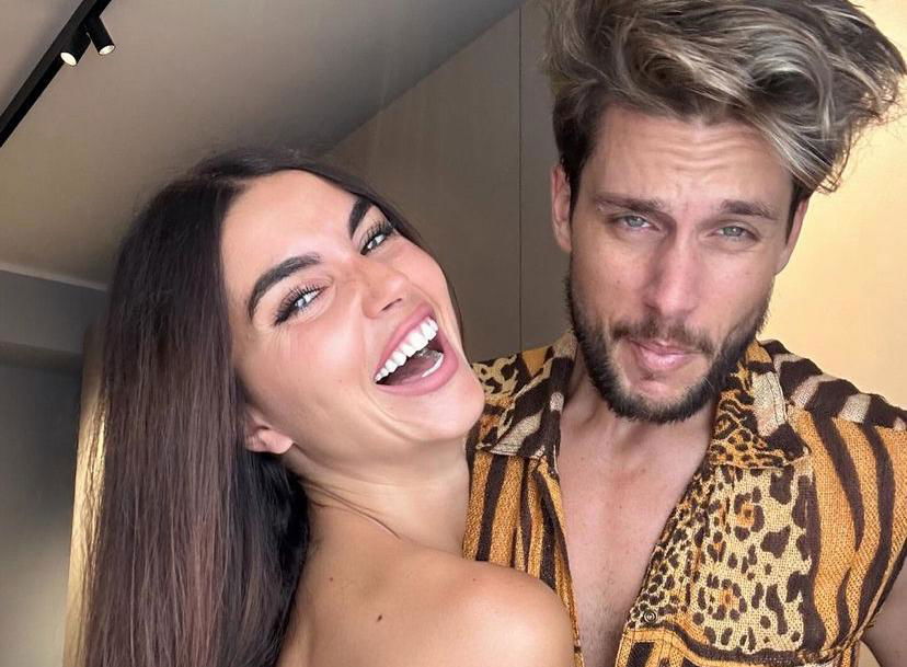 Uomini e Donne, famoso TikToker giapponese ferma una coppia di turisti ma sono Andrea Dal Corso e Teresa Langella in viaggio di nozze: la clip virale preview