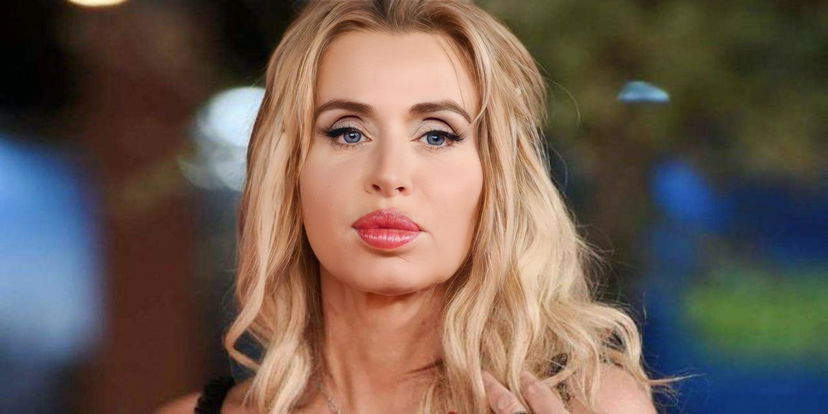 Valeria Marini racconta l’aggressione subita: “Ho avuto una paura spaventosa, era uno squilibrato” preview