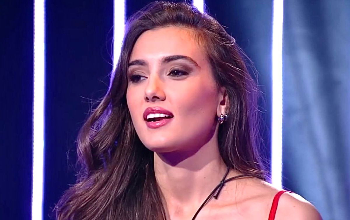 Zeudi Di Palma fa coming out al Grande Fratello: “Mi piacciono anche le donne, mi sono lasciata col mio ex per questo” article-post