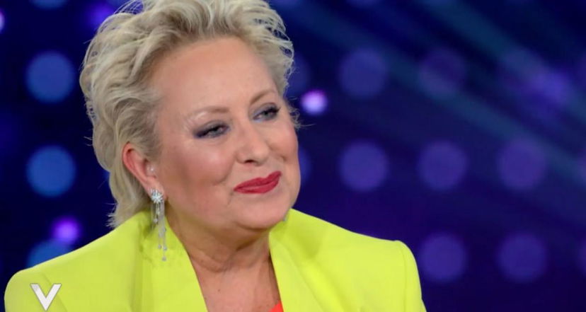 Carolyn Smith a Verissimo parla del tumore: “Dopo gli ultimi esami il medico mi ha fatto anticipare i controlli” preview
