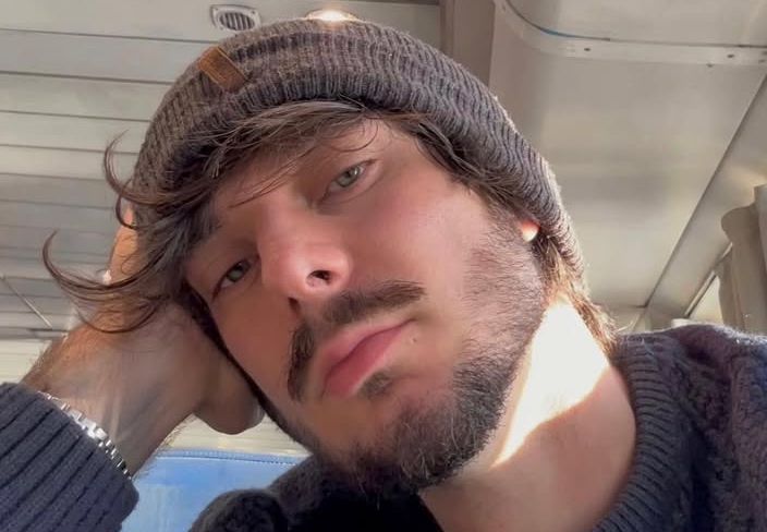 Uomini e Donne, Michele Longobardi avvistato in dolce compagnia dopo l’imbarazzante epilogo del suo trono: la segnalazione preview