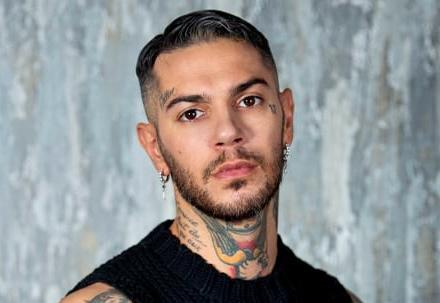 Emis Killa rinuncia alla partecipazione al Festival di Sanremo 2025: ecco il motivo article-post