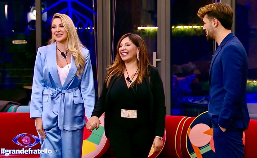 Grande Fratello, Alfonso destabilizzato dopo l’incontro con la mamma di Chiara frena: “Sono spaventato perché…” preview