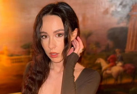 Aurora Ramazzotti svela se ha fatto ricorso alla medicina estetica: la sua risposta ad una fan preview