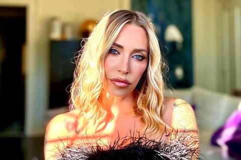 Karina Cascella avrebbe dovuto partecipare al Gf Vip di Alfonso Signorini? Parla lei e spiega come stanno le cose (Video) preview