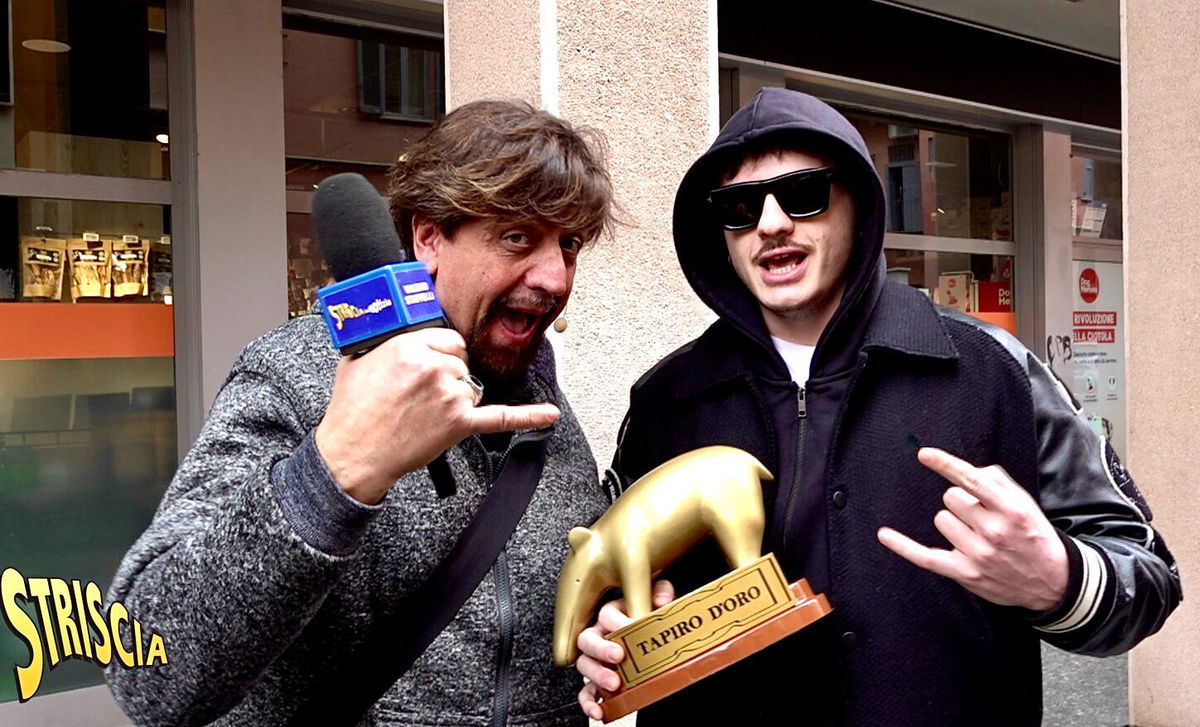 Striscia la Notizia, Tapiro d’Oro a Olly dopo la vittoria a Sanremo 2025: il motivo (e la sua reazione) article-post
