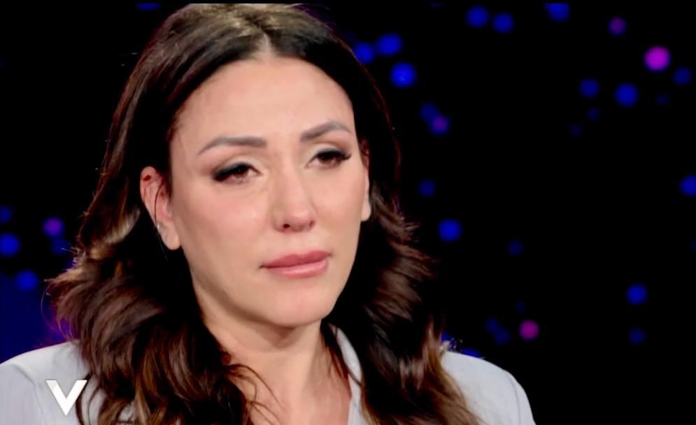 Selvaggia Roma e lo straziante racconto dell’aborto al quinto mese di gravidanza: “Abbiamo visto la bambina, ce l’hanno portata dentro la culla” article-post