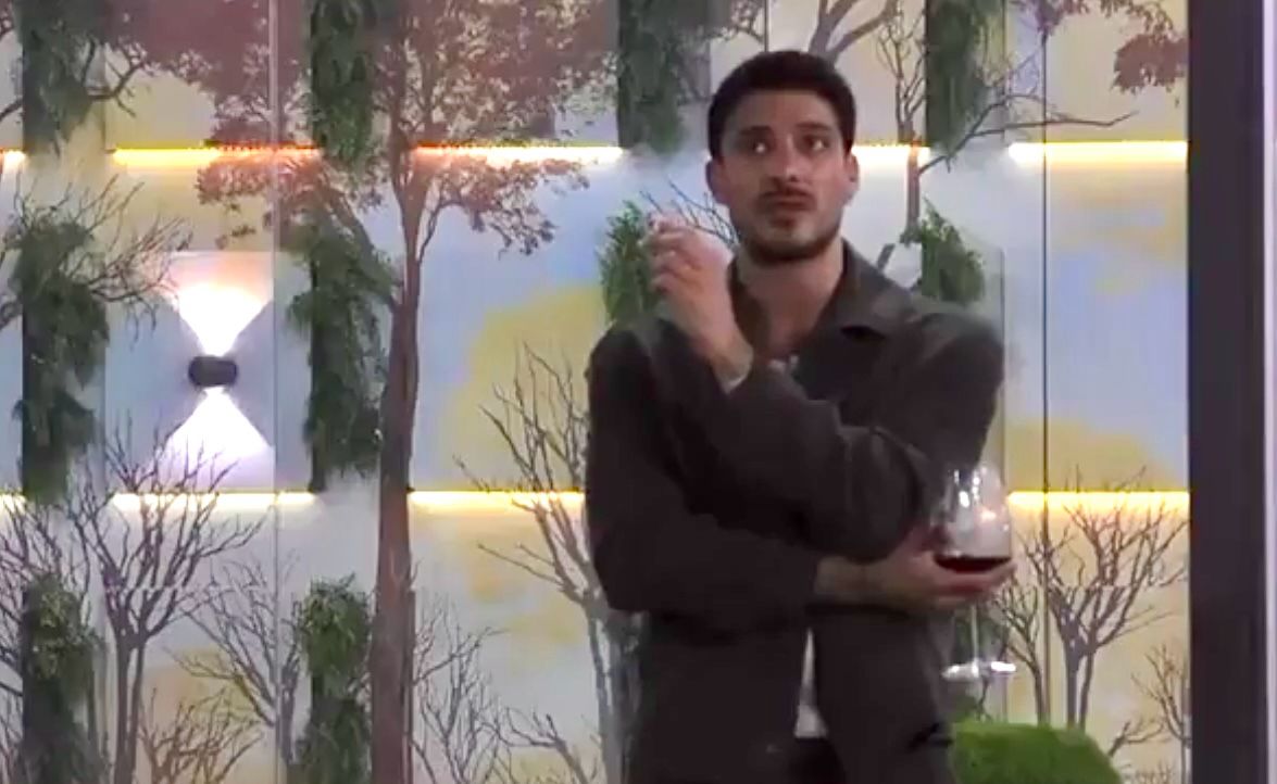 Lorenzo Spolverato, il monologo in cui ripercorre la sua avventura al Grande Fratello: “Sono stato messo a dura prova ma…” article-post