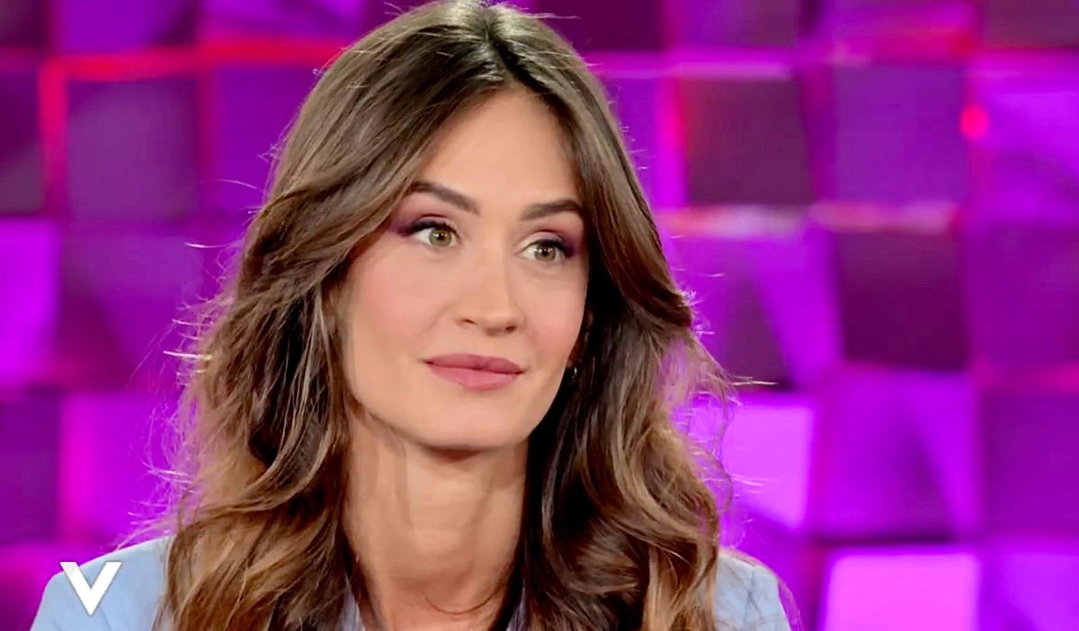 Verissimo, Helena Prestes parla delle violenze subite dal suo ex: “Con un calcio mi ha rotto il coccige, non l’ho denunciato ma…” article-post