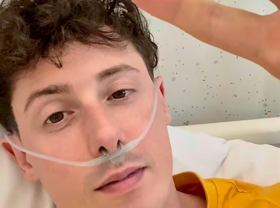 Shade svela perché è ricoverato in ospedale: “Mercoledì ho smesso di respirare e…” article-post