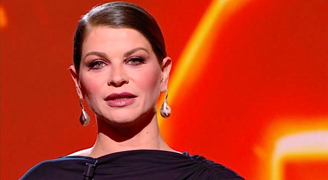 Le Iene, l’emozionante monologo di Alessandra Amoroso sulla gravidanza: “La vera sfida è…” article-post