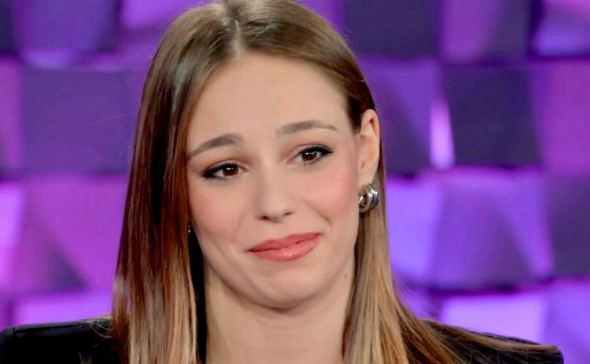 Alessia Pecchia racconta il bullismo subito a scuola ma interviene una compagna di classe e racconta la sua versione dei fatti preview