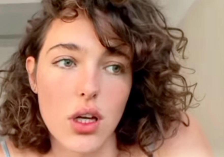 Uomini e Donne, Chiara Pompei pubblica una foto in ambulanza: “Da adesso disattivo i social” article-post