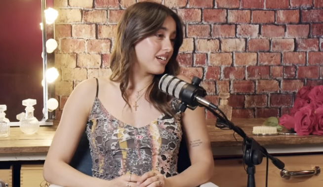 Giulia Stabile replica alla critica più ricorrente che le viene fatta: “Da quando ho fatto Amici mi danno della raccomandata, ma…” article-post