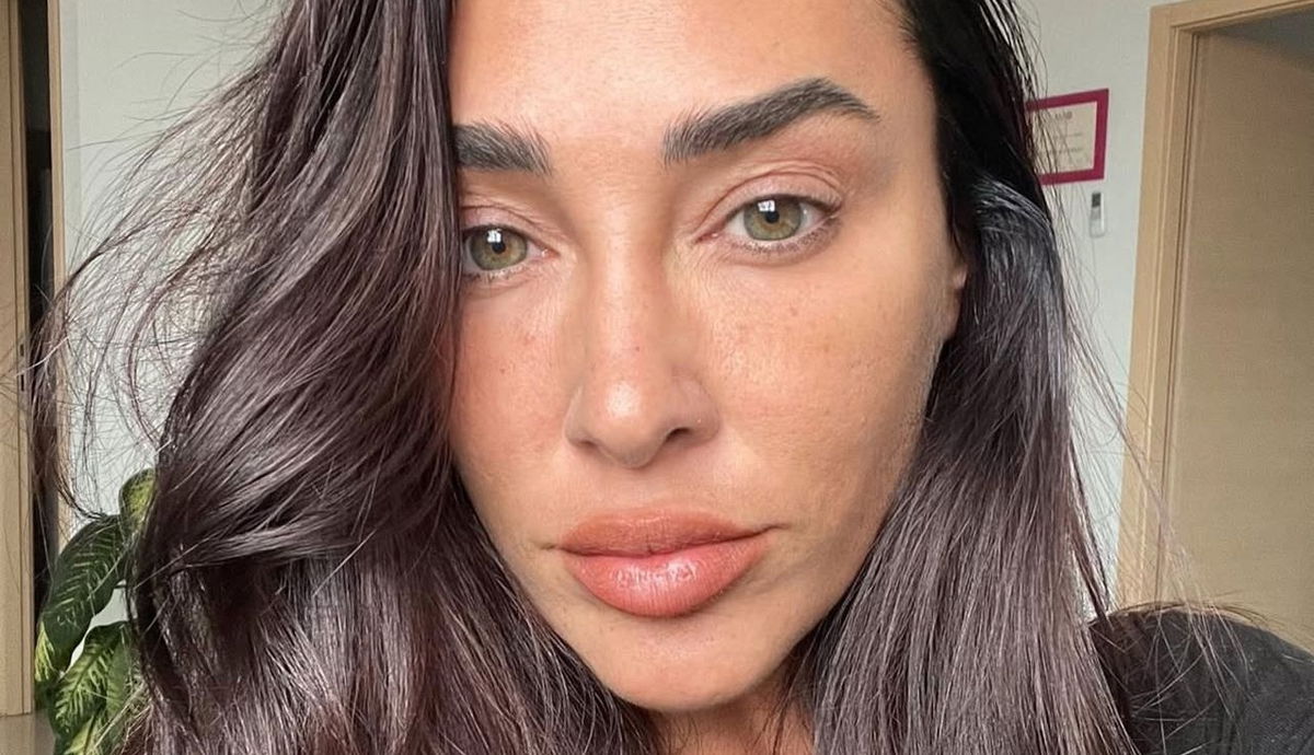 Uomini e Donne, Sonia Lorenzini perseguitata da una stalker: “Ossessionata, pensa che sia fidanzata con una persona famosa” article-post