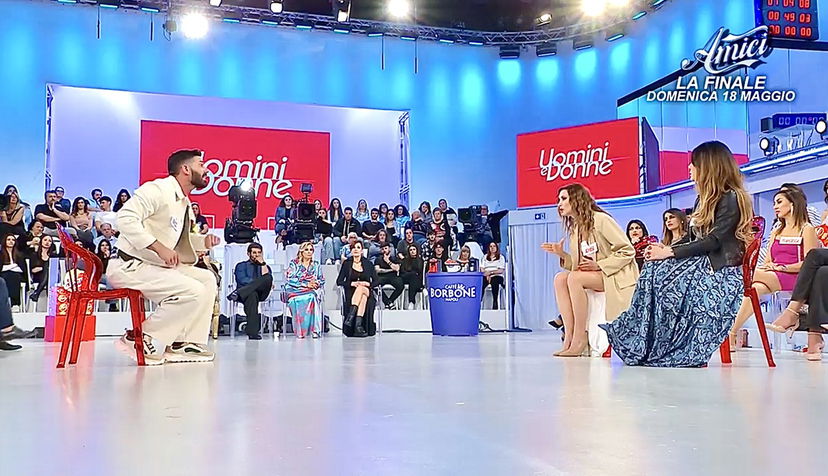 Uomini e Donne: l’opinione di Chia sulla puntata del 16/05/25 preview
