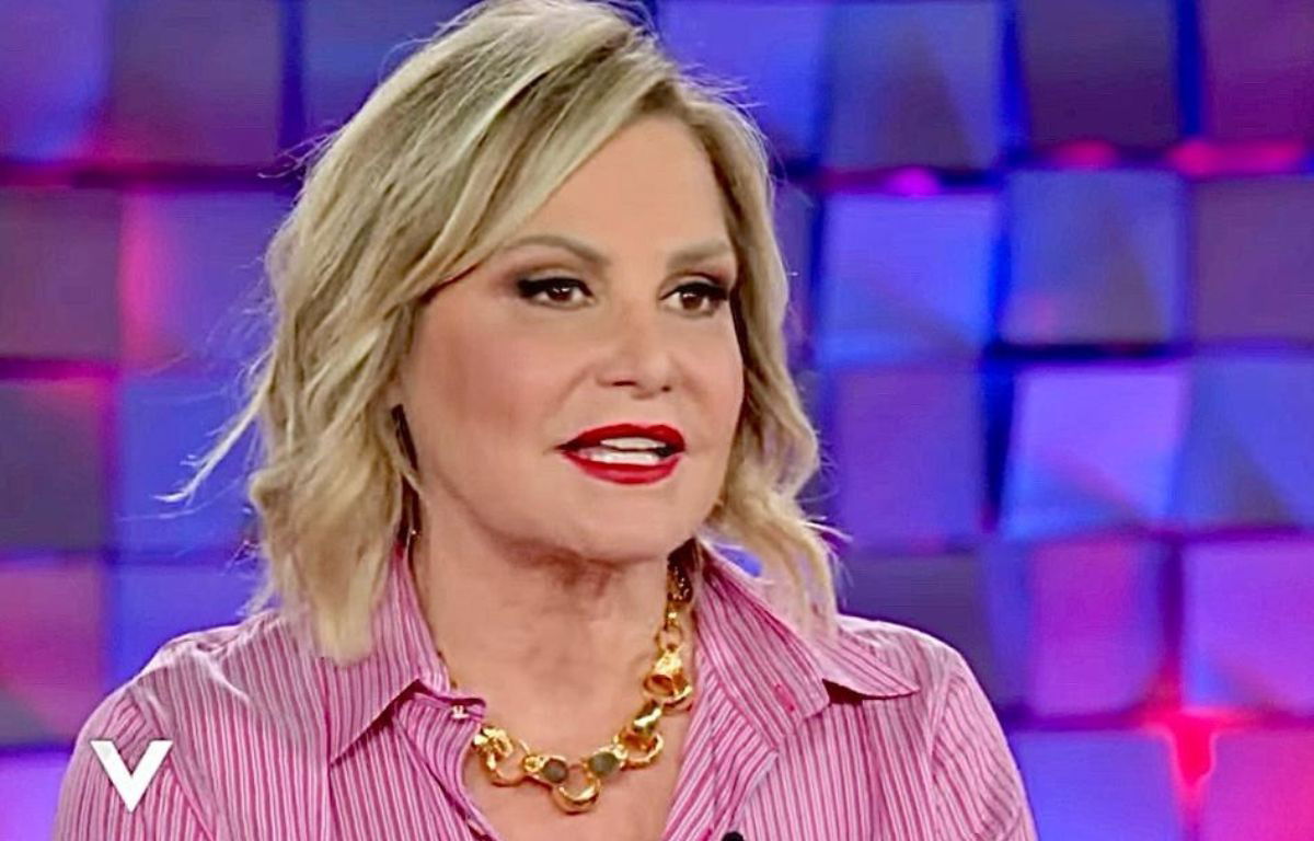 Verissimo, Simona Ventura pronta al debutto come unica opinionista dell’Isola 19 svela: “Maria De Filippi mi è stata vicina quando…” article-post