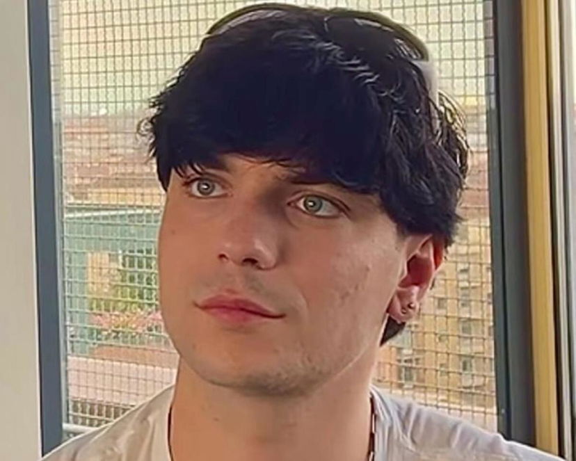 Amici 24, TrigNO sotto accusa per alcuni like messi ad una ragazza sui social: la replica del cantante preview